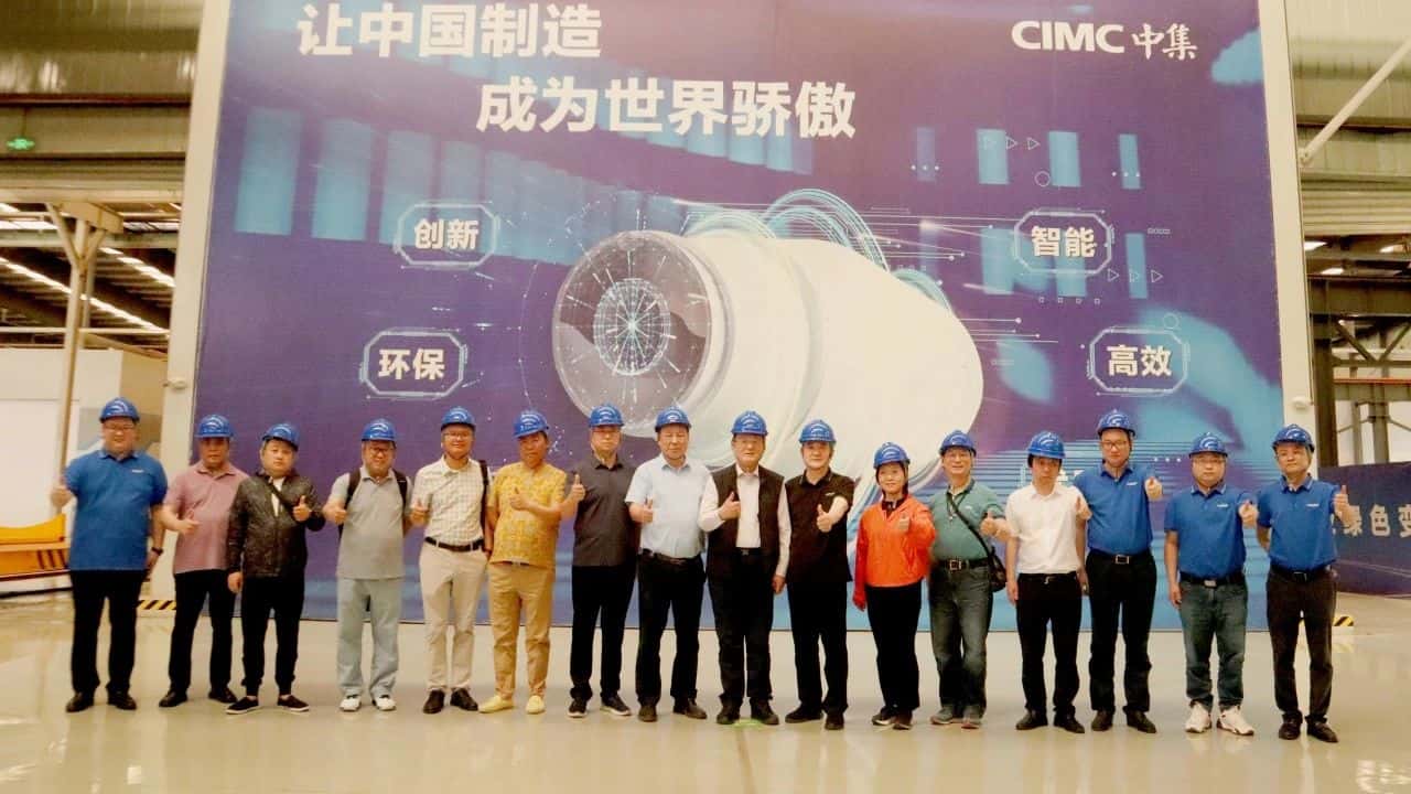 北京市住房和城鄉(xiāng)建設(shè)委員會(huì)、北京節(jié)能和資源綜合利用協(xié)會(huì)領(lǐng)導(dǎo)蒞臨中集車輛攪拌車業(yè)務(wù)集團(tuán)考察 共話新能源