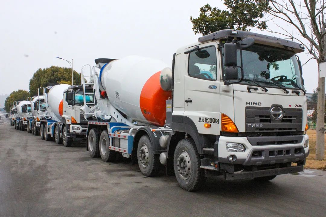 草長(zhǎng)鶯飛二月天，凌宇攪拌赴前線！