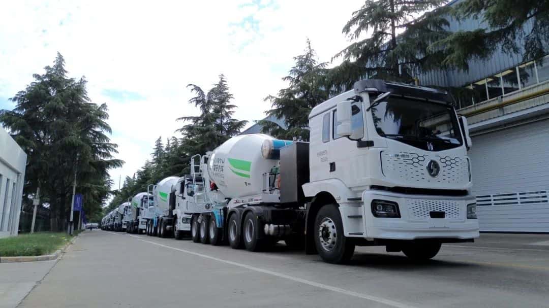 “多拉快跑”利器！中集車輛20臺(tái)EV·DTB半掛攪拌車挺進(jìn)大灣區(qū)