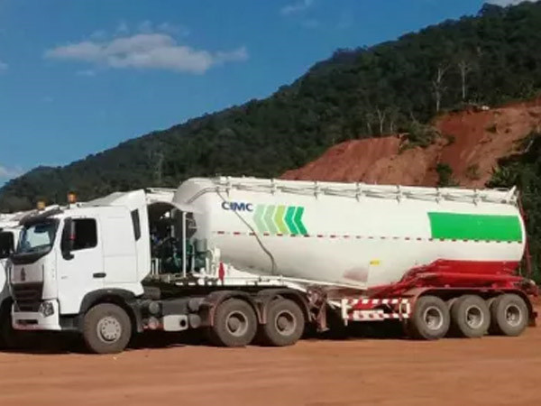 粉粒物料運輸車保養(yǎng)小貼士，為你減少不必要的麻煩和經(jīng)濟損失