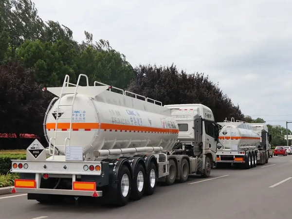 貴州新客戶一次性下單10臺車，凌宇液罐在業(yè)內(nèi)是真香……