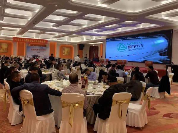 凌宇解放強(qiáng)強(qiáng)聯(lián)合獲認(rèn)可 常州客戶當(dāng)場下單50臺(tái)