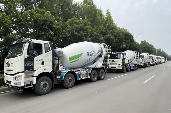 【重卡新聞】11月重卡銷7.3萬輛！意料之中的“拐點(diǎn)”出現(xiàn)！