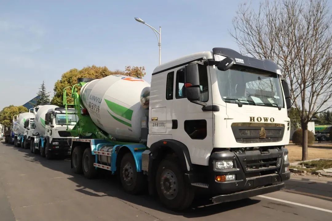 【重卡新聞】十月國內(nèi)重卡銷量公布！全年總銷量或?qū)⒍ǜ?8萬輛！