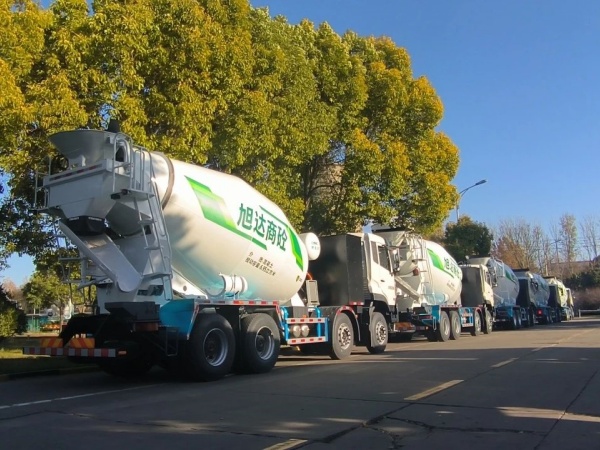 綠動(dòng)荊楚，駕馭未來——中集凌宇新能源攪拌車批量交付湖北，開啟綠色建設(shè)新篇章