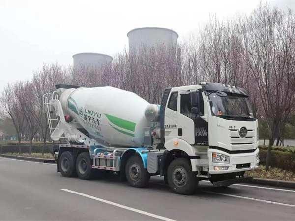 【重卡新聞】8月份重卡市場銷量僅5.6萬輛大降57%，“金九”會(huì)變“銅九”嗎？