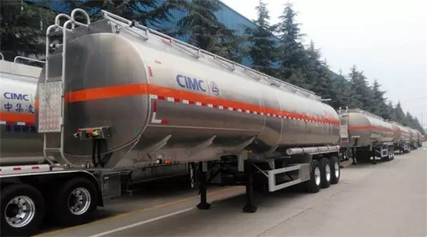 對(duì)戰(zhàn)薩德，民族品牌“凌宇”七倉(cāng)液罐車轉(zhuǎn)戰(zhàn)東南亞！